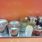 山岡家 - 卓上調味料