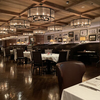 ロウリーズ・ザ・プライムリブ 恵比寿ガーデンプレイス店 - 素敵な空間