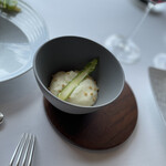 ピエール・ガニェール - 白アスパラガスと、下にはホタルイカが隠れてます。