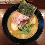 麺屋 七利屋 - 味玉濃厚鶏そば ¥850