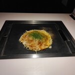 Hiroshima Okonomiyaki Hopukinsu - イカ玉焼そば