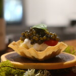 IZA - キャビアのタルトアップ