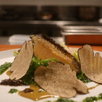 IZA - 鮑とサマートリュフのサラダアップ