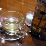 カフェ ダフネ - ﾊｰﾌﾞﾃｨｰ1杯目です♪