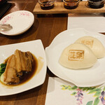 ホテル国際２１ - 豚肉の角煮蒸しパン