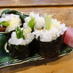 鮨 笹元 - 穴胡に芽葱の海苔巻き