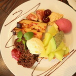 ラ コッペ - メロンタルト＆ケーキ2種盛り合わせ