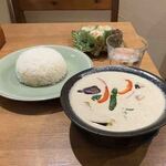 タイ屋台料理＆ヌードル オシャ - 