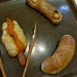 飯処 詣 - 塩パン   ソーセージドッグ  マロングラッセ