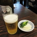 手打うどん すみた - 瓶ビールとお通し①