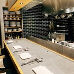 三和 - 店内風景②