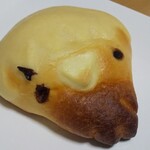 ベーカリー ブブ - 「ひよこちゃん」写真  上下逆さまでした  (^^;