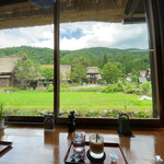 文化喫茶 郷愁 - 店内からの眺め