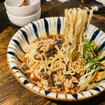 中華ダイニングワクス - 辛いと言うよりしびれ強め！けど、スイスイ入る不思議！