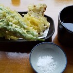 銀鱗亭 - 野菜天ぷら盛り合わせ(渓流定食)