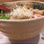 Yaki Ago Shio Ramen Takahashi - 味玉入りの焼きあご塩らー麺(970円)