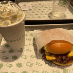 SHAKE SHACK - 