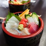 成田江戸ッ子寿司 - 「特選丼」1100円※味噌汁・デザート付