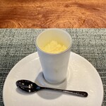 蒼 - 静岡 三松園より 甘夏のグラニテ
      三松園（さんしょうえん）さんと言えば、ハールレモネが有名ですね♪
      そちらで栽培された甘夏を使ったグラニテ、さっぱりと口直しができました♪