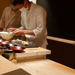 たかおか - あそこに見えるのはまさか！呑兵衛の大好物の?!