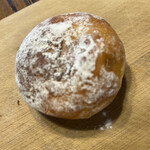 Boulangerie l'anis - クリームパン　200円