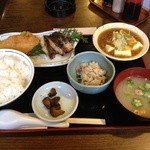 大八 - 日替わり定食(800円)
