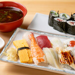 Sushi Wakura - お昼のランチ　松にぎり8貫細巻1本など