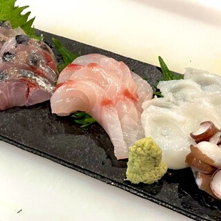 毎日市場から仕入れる新鮮な旬魚が目白押し！！！