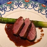 薪焼 銀座おのでら - 青森県産バルバリー鴨　グリーンアスパラガス