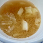 Kicchingemmiankisetsunookazutoobentou - 「お味噌汁」この時はキャベツ、ごぼう、玉ねぎ、にんじんが具でしたミャ