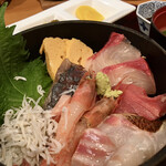 魚料理 紬家 - 箕島の幸たっぷり丼