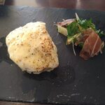 ガーデンレストラン シェフズ テラス - 2021/5 メイン　上のチーズ？