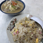 旭東洋 - チャーハン＆豚汁　810円