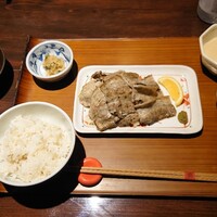 赤坂うまや - もち豚炭火焼きとろろ定食
