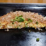 お好み焼き 神明 - 令和4年6月
豚たま 通常750円→月曜日はサービス価格で700円