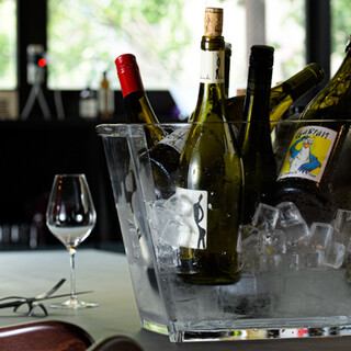 Pairs well with our signature dishes ◎ Feel free to enjoy a glass of wine carefully selected by our sommelier.