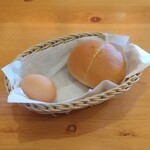 コメダ珈琲店 - 数量限定 ローブパン & ゆで卵