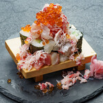 Seafood Kobore Sushi /Kappamaki topped with fresh toppings