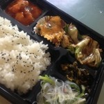 餃子のドラゴンキッチン - 再訪2013.3.15.のお弁当☆ 500円！