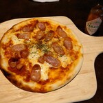 白木屋 - ソーセージピザ