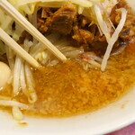 ラーメン二郎 - スープ