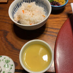 ホテル竜宮 - モロコシ茶碗蒸しと鯛の炊き込み御飯