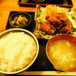 はじめ - ランチ、鮭唐揚げ定食