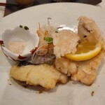 浅香荘 - 友人はお肉NGなので別メニューでお魚。予約時にその旨伝えたのですが…手違いがあったようで、私のお肉よりずいぶん後に提供されました。まっ、気にならない許容範囲ですし見事なリカバリー。