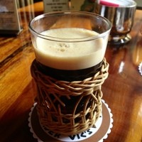 トレーダーヴィックス東京 - 泡立ってるけど、コーヒー。パンケーキにsetのコーヒーはおかわり無料♪