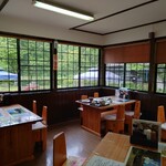 清流の森 - 内観