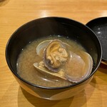 小判寿司 - 大浅利の味噌汁
