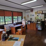 清流の森 - 内観