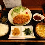 Yakitori Kappou Uchida - とんかつ定食