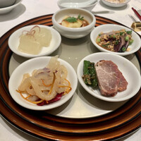 四川豆花飯荘 東京店 - 山海五併盆(前菜盛り合わせ)